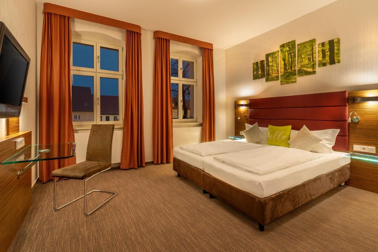 Hotel Und Restaurant Zum Deutschen Hause Lübbenau Екстериор снимка